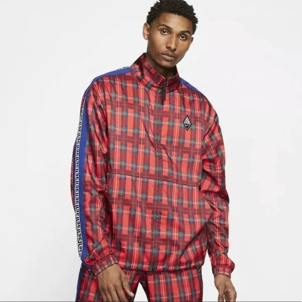 Nike Mens Giannis "Coming To America" Track Jacket Small